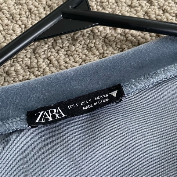 Zara Velvet Sweatshirt - Picture 4 of 7